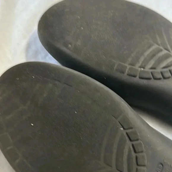 Crocs Women’s Taylor Slingback Flat Shoes size 10 Black - Picture 6 of 6